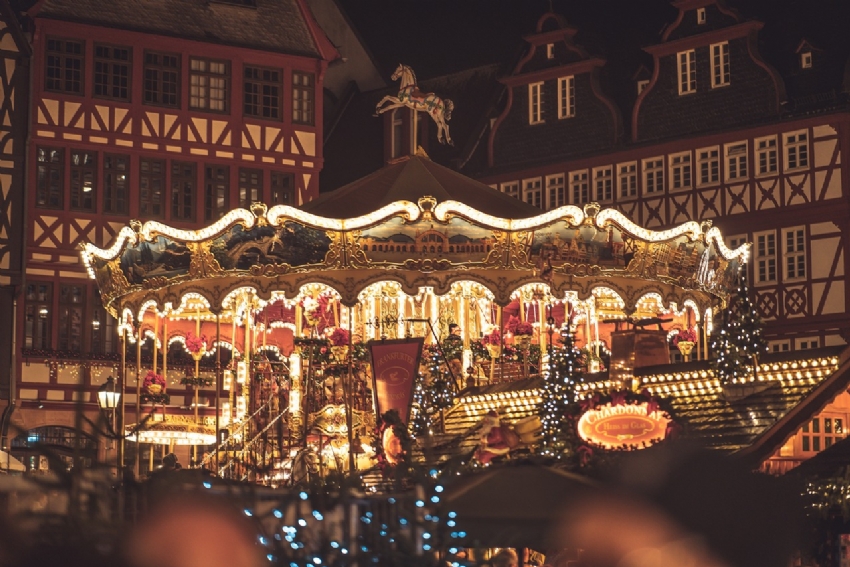 CHRISTMAS MARKET